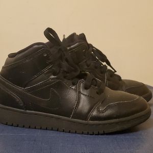 Air Jordan 1 mids Triple black GS
